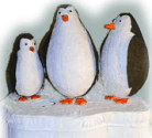 Penguin Family Piata